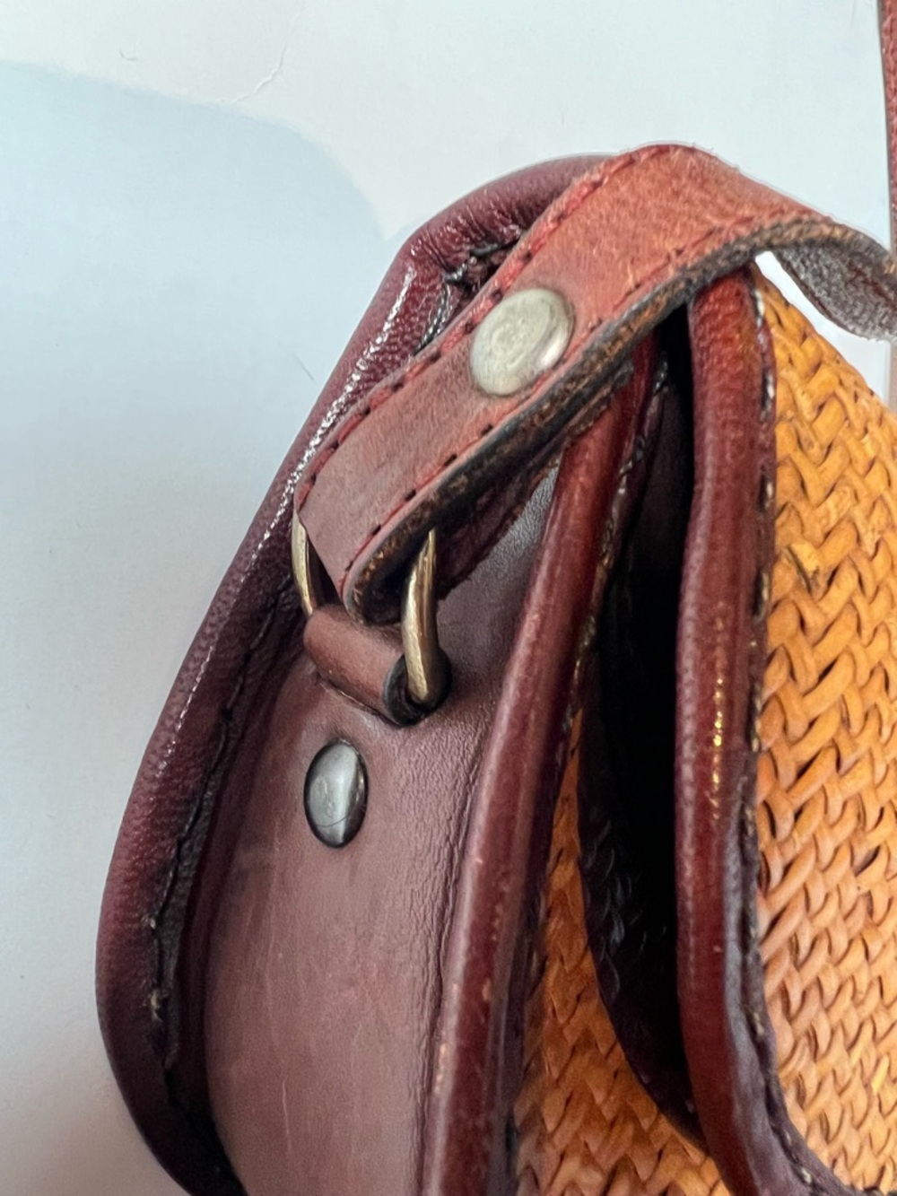 Vintage Tan Woven Crossbody with Brown Leather Trim - Picture 3 of 14